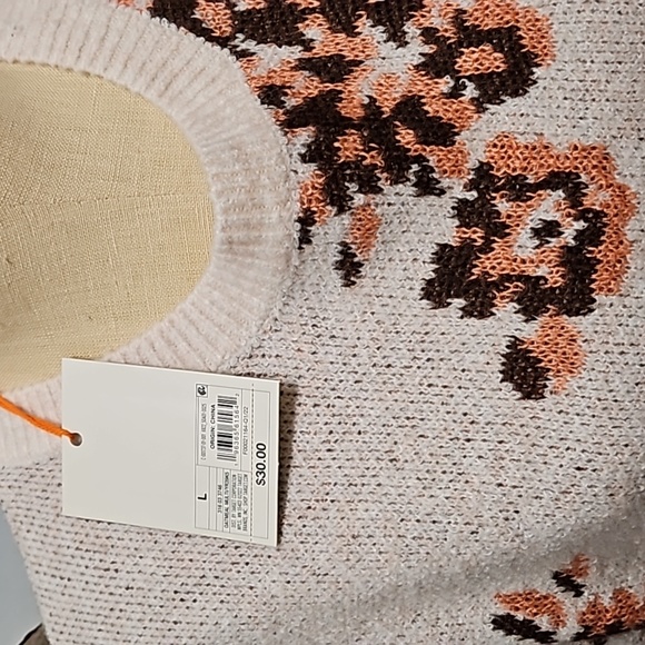 NWTO Sweater - Picture 2 of 2